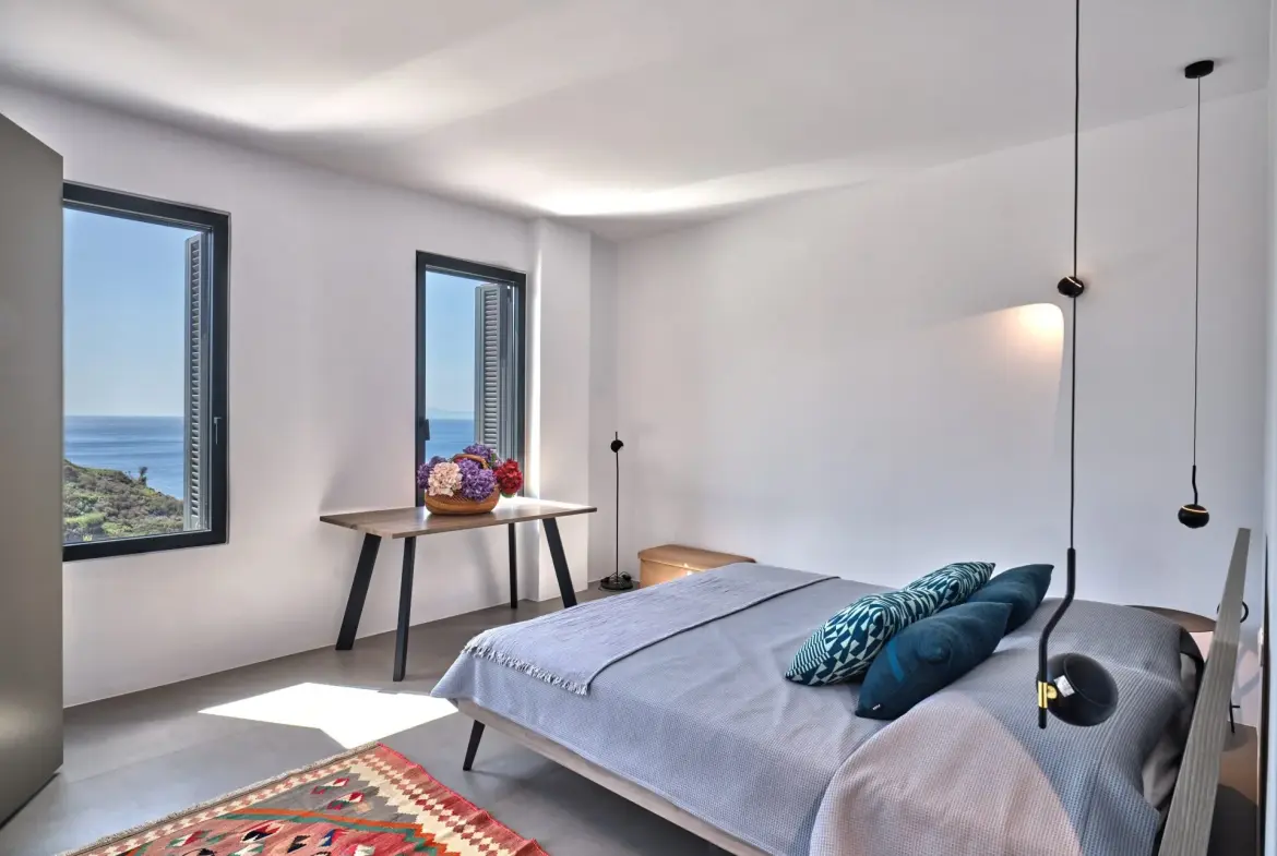 Pnoe – House in Andros