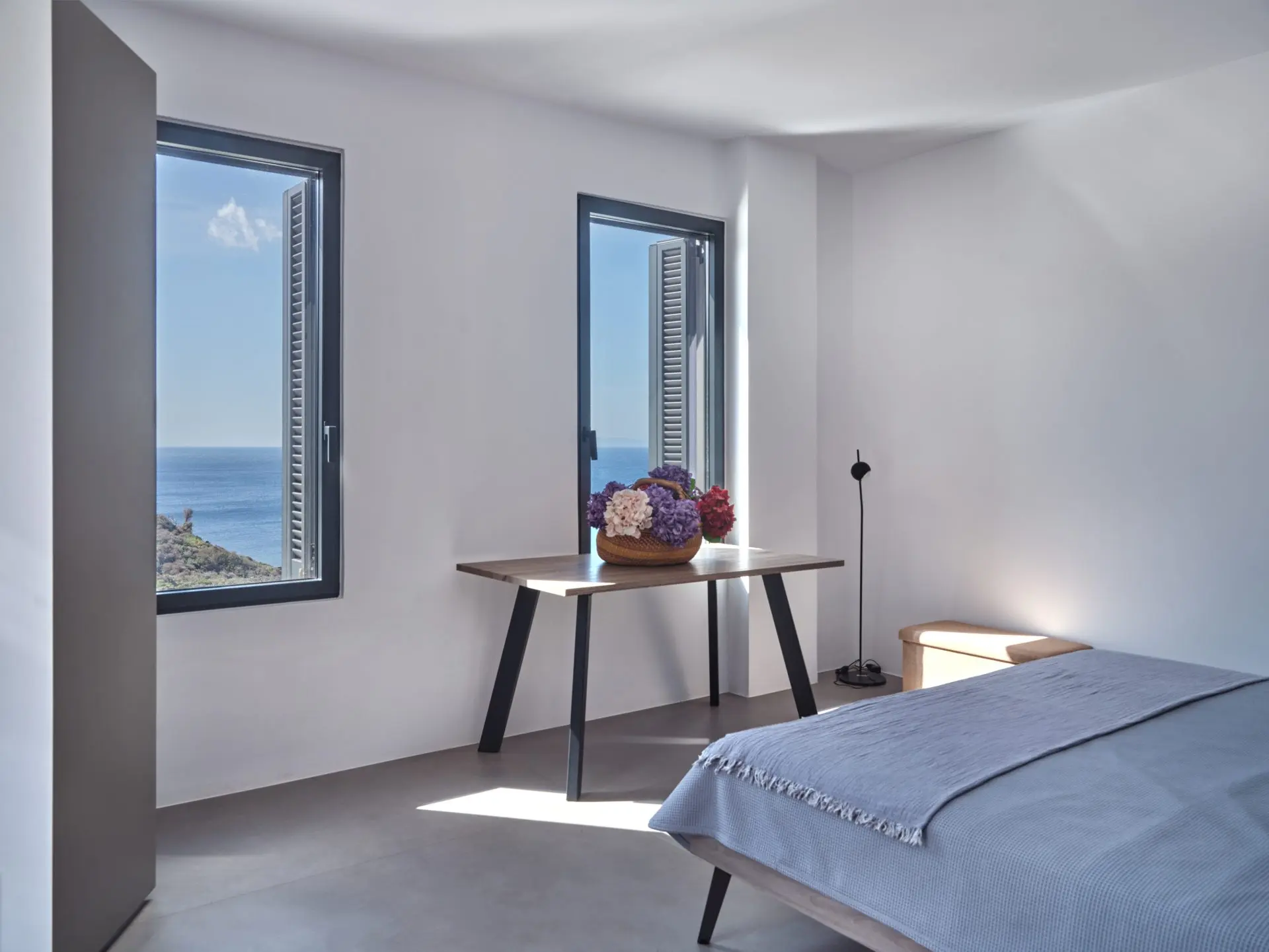 Pnoe – House in Andros