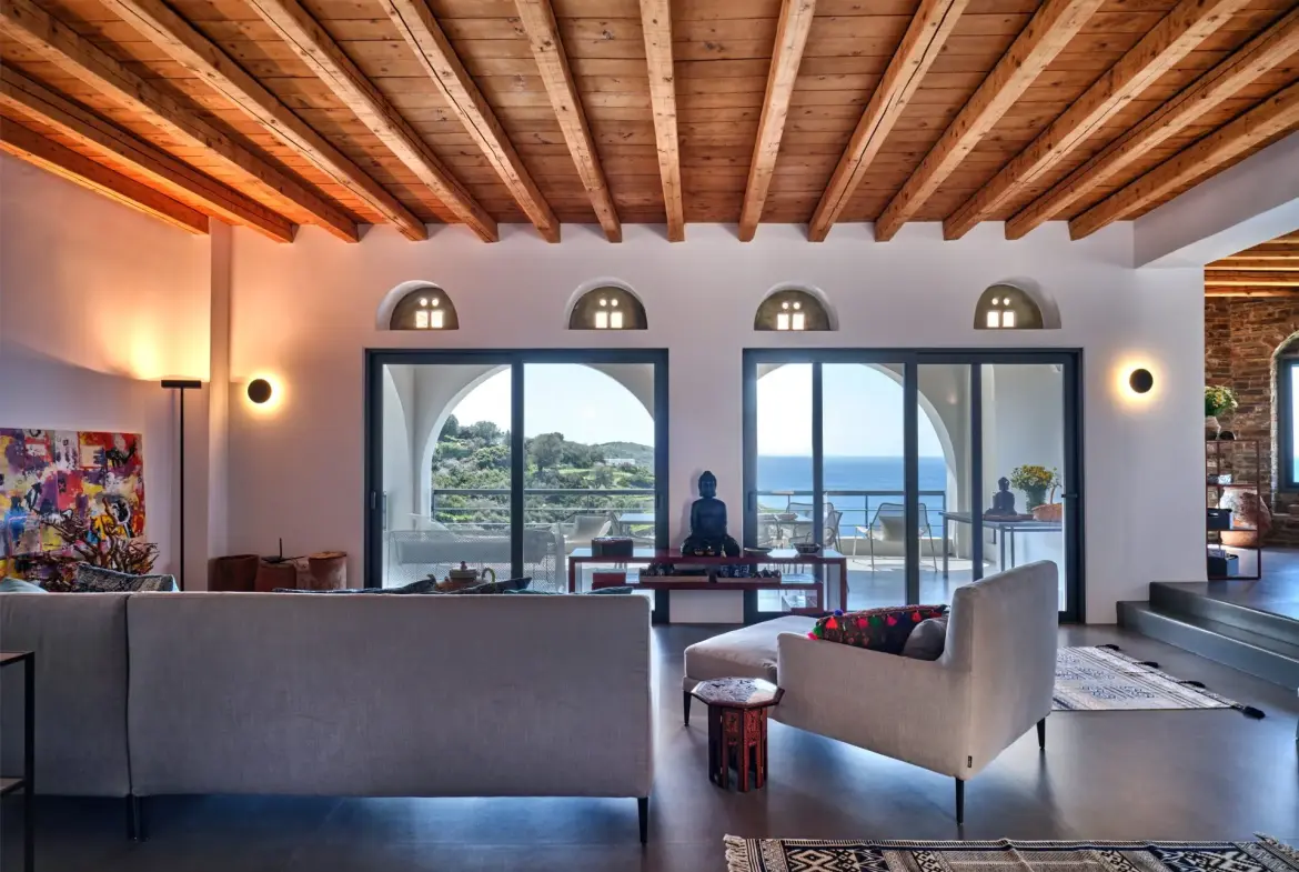Pnoe – House in Andros