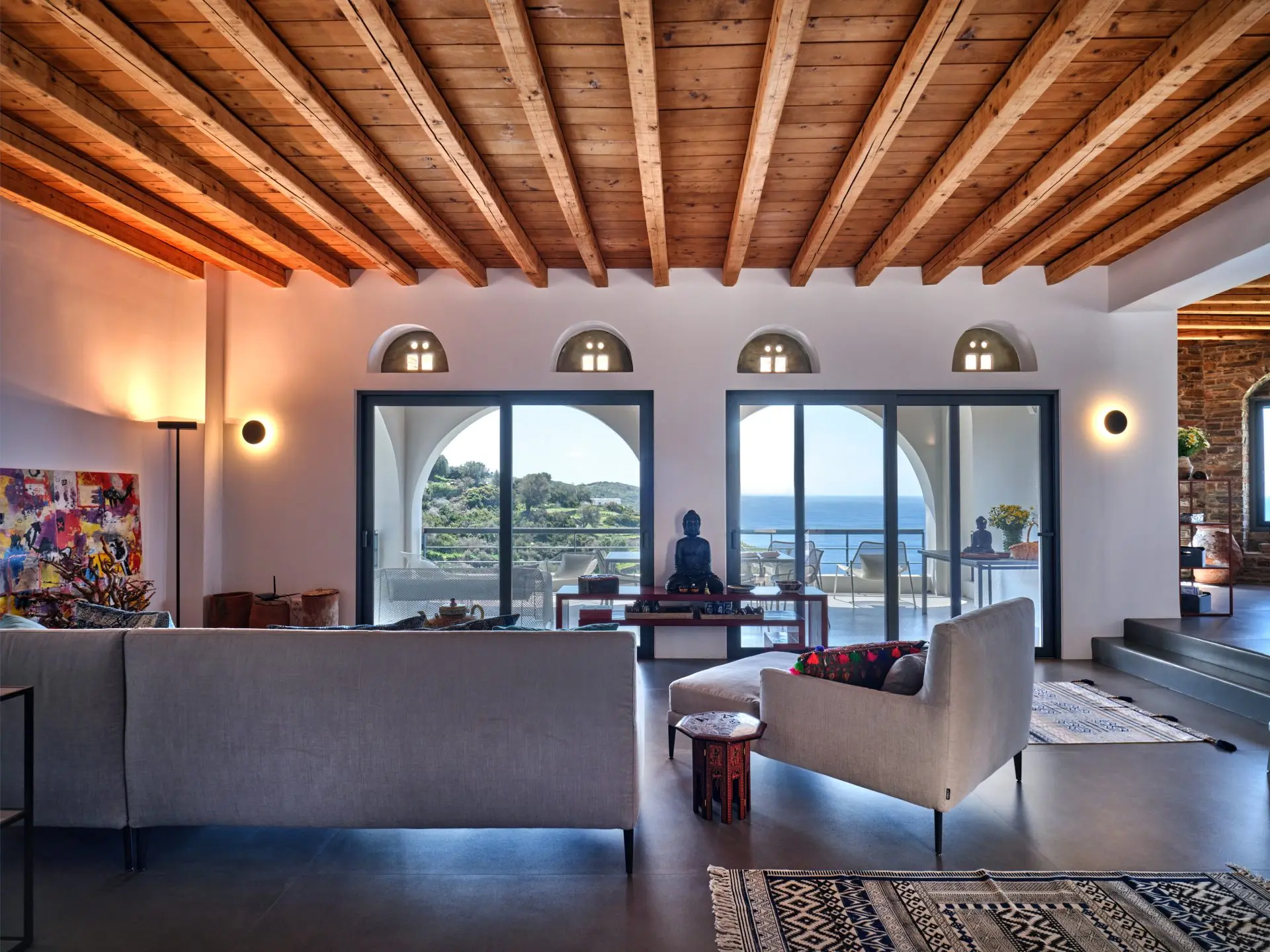 Pnoe – House in Andros