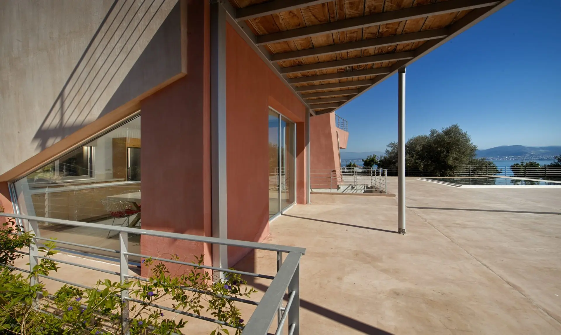 Roubia – House in Eubea