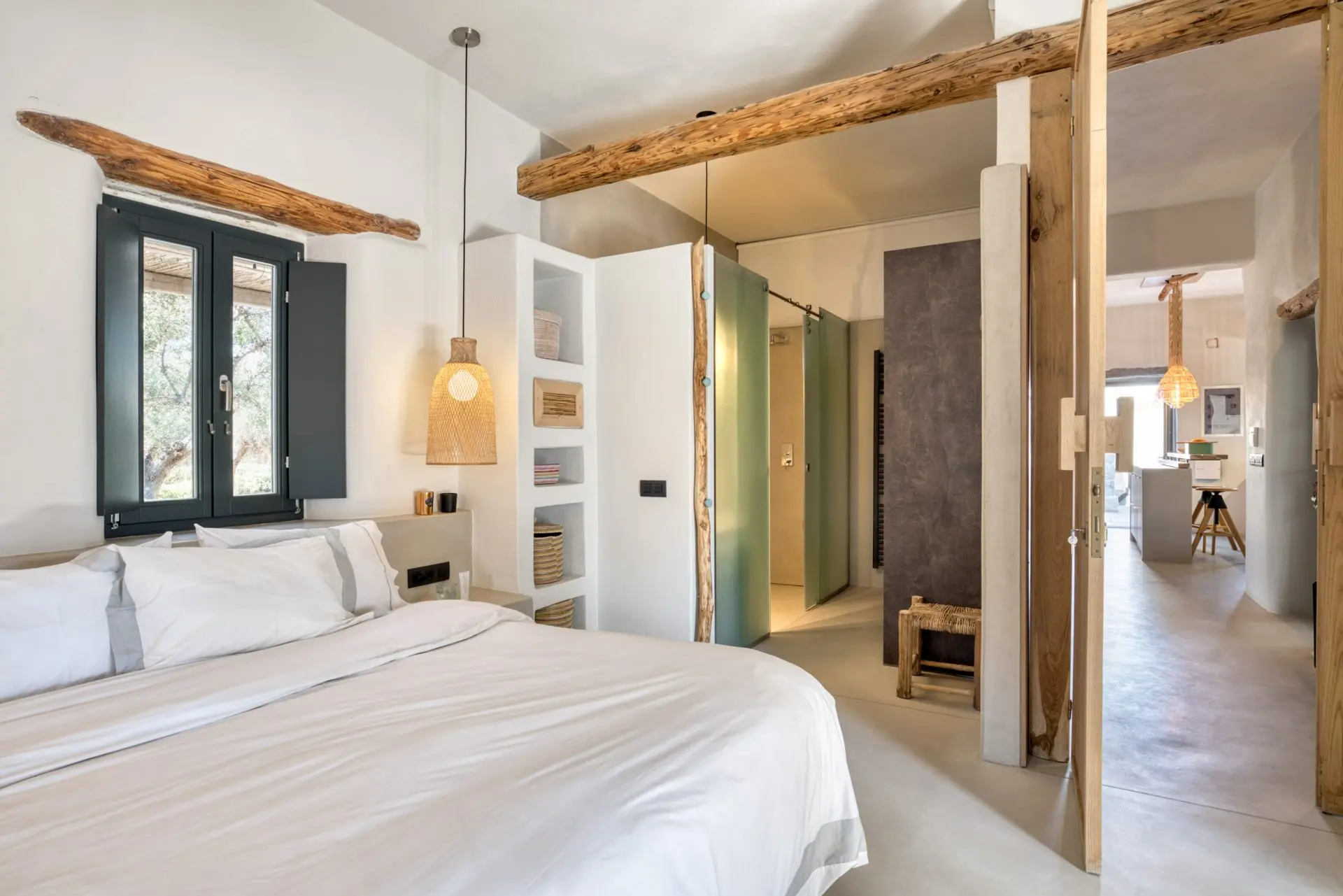 sothebys-greece-roxanne-2024-11-13_15-15-37_368085 Delphis – House in Paros
