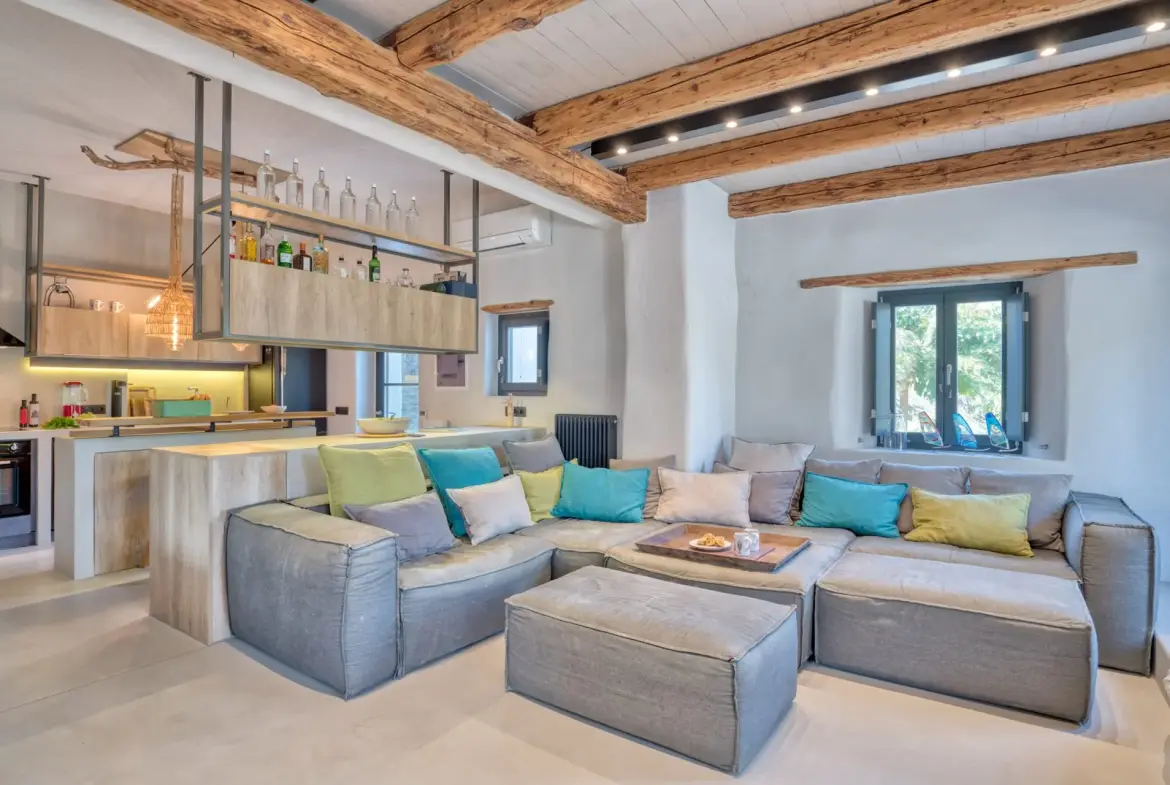 Delphis – House in Paros