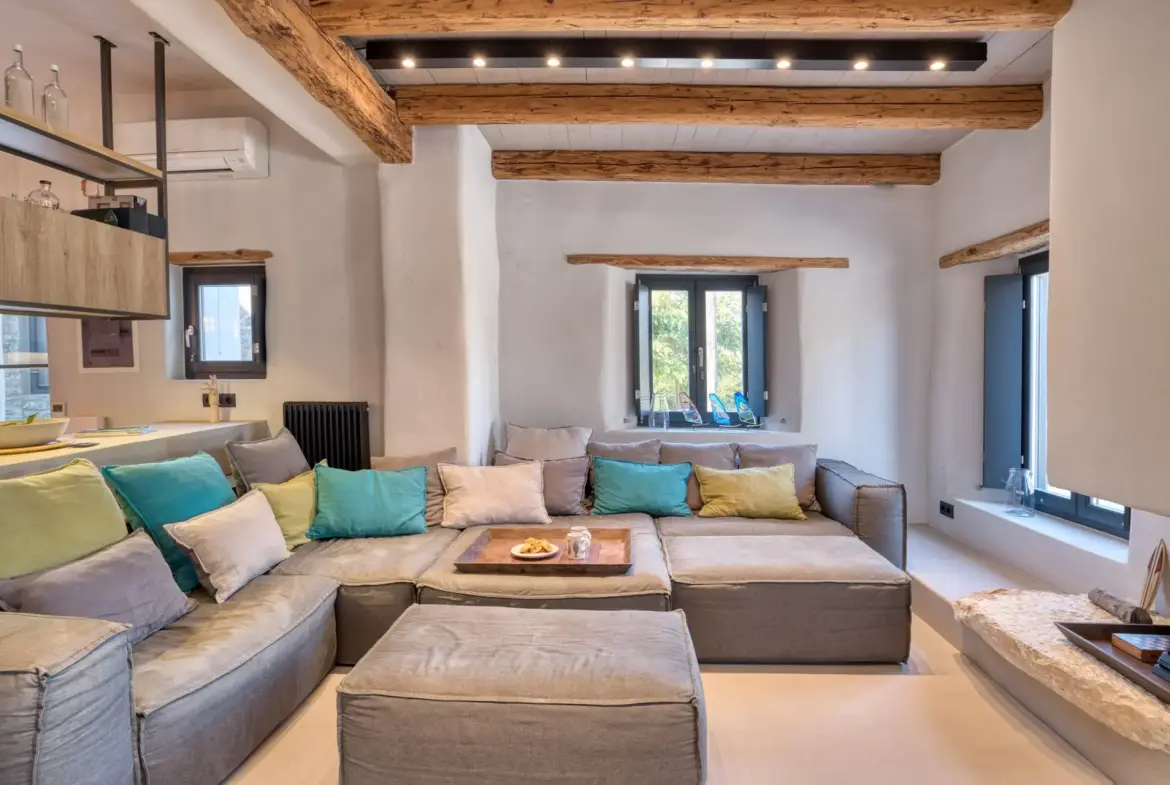 Delphis – House in Paros