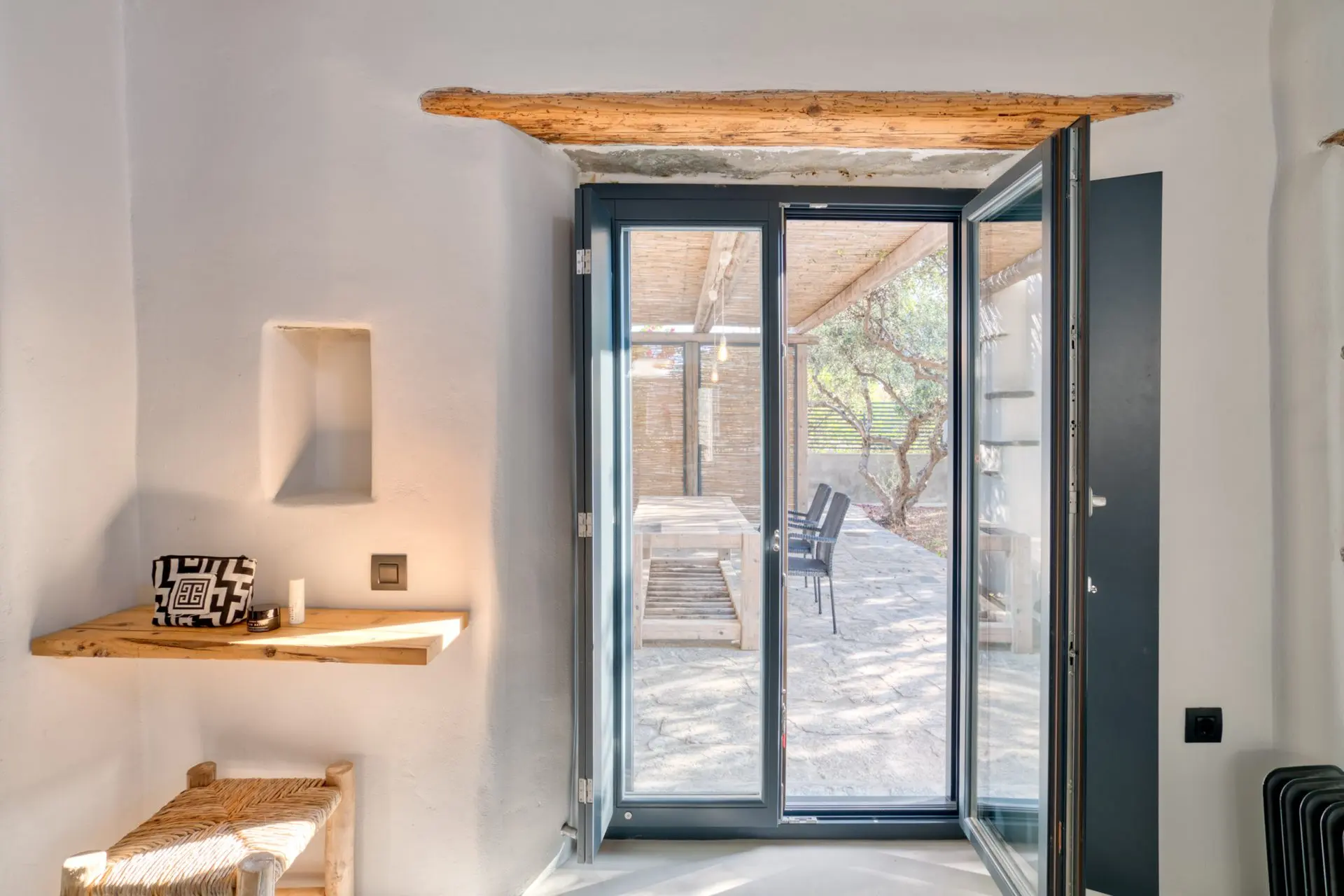 sothebys-greece-roxanne-2024-11-13_15-15-57_109536 Delphis – House in Paros