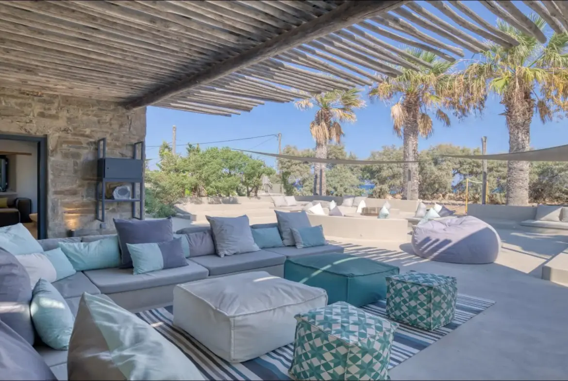 Delphis – House in Paros