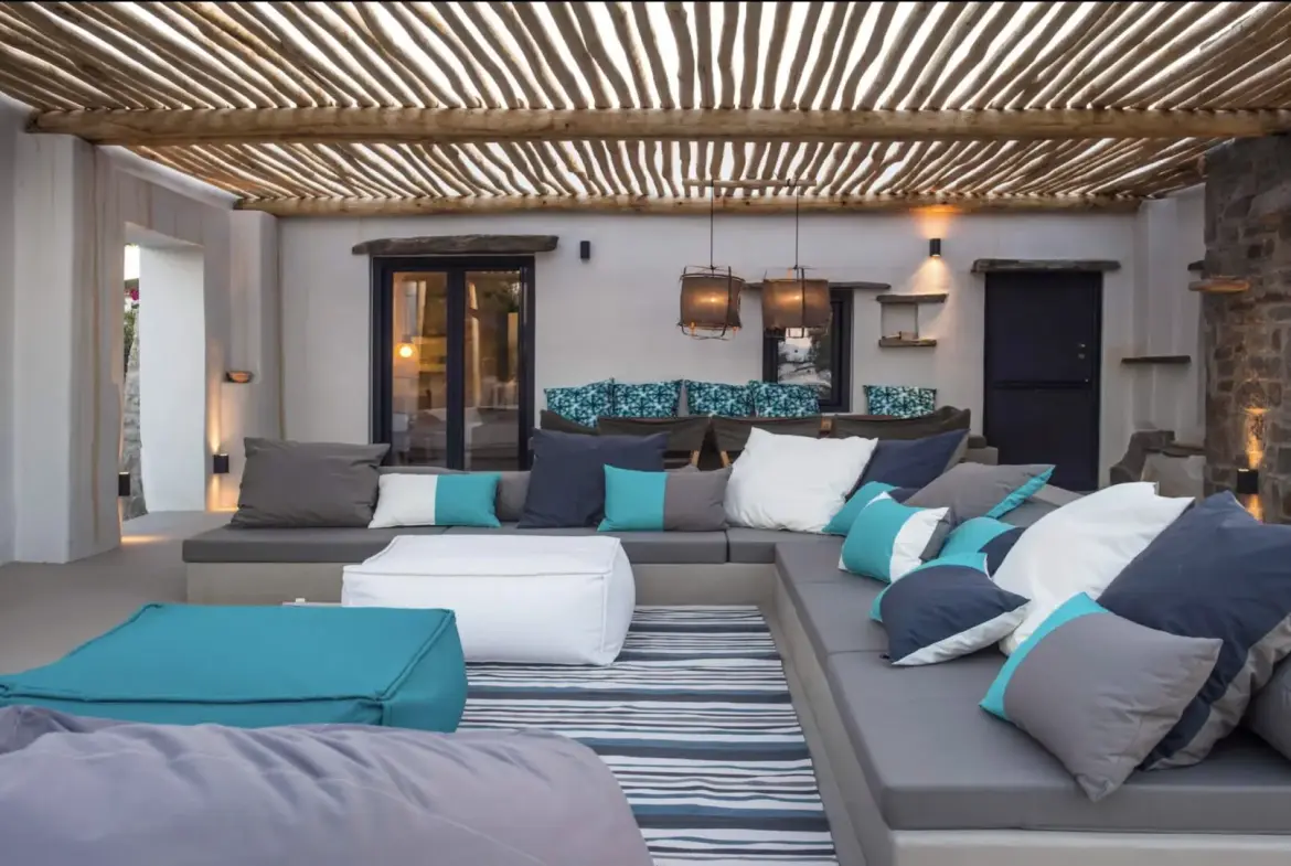 Delphis – House in Paros
