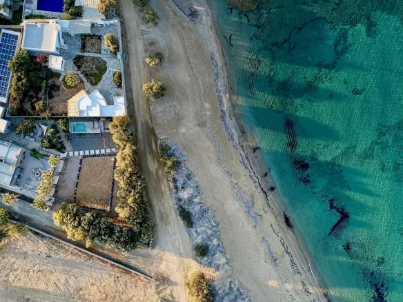 Delphis – House in Paros