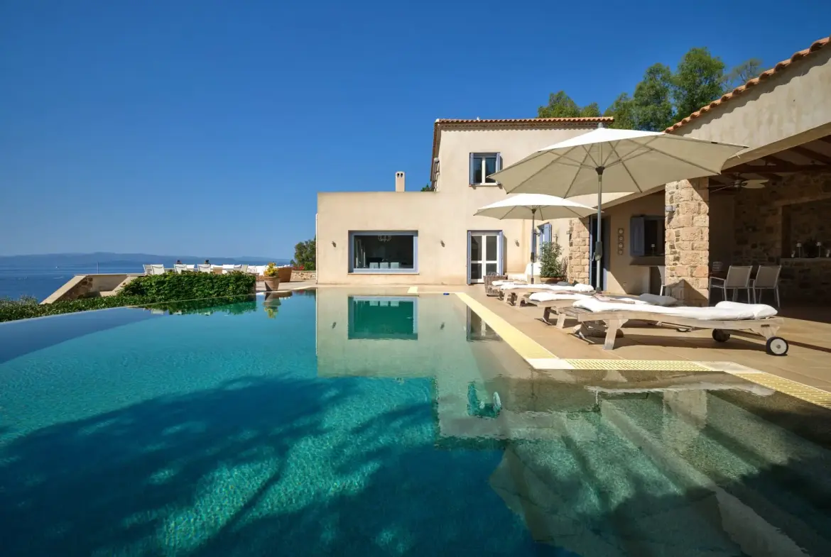 Seaside Vista – House in Skiathos