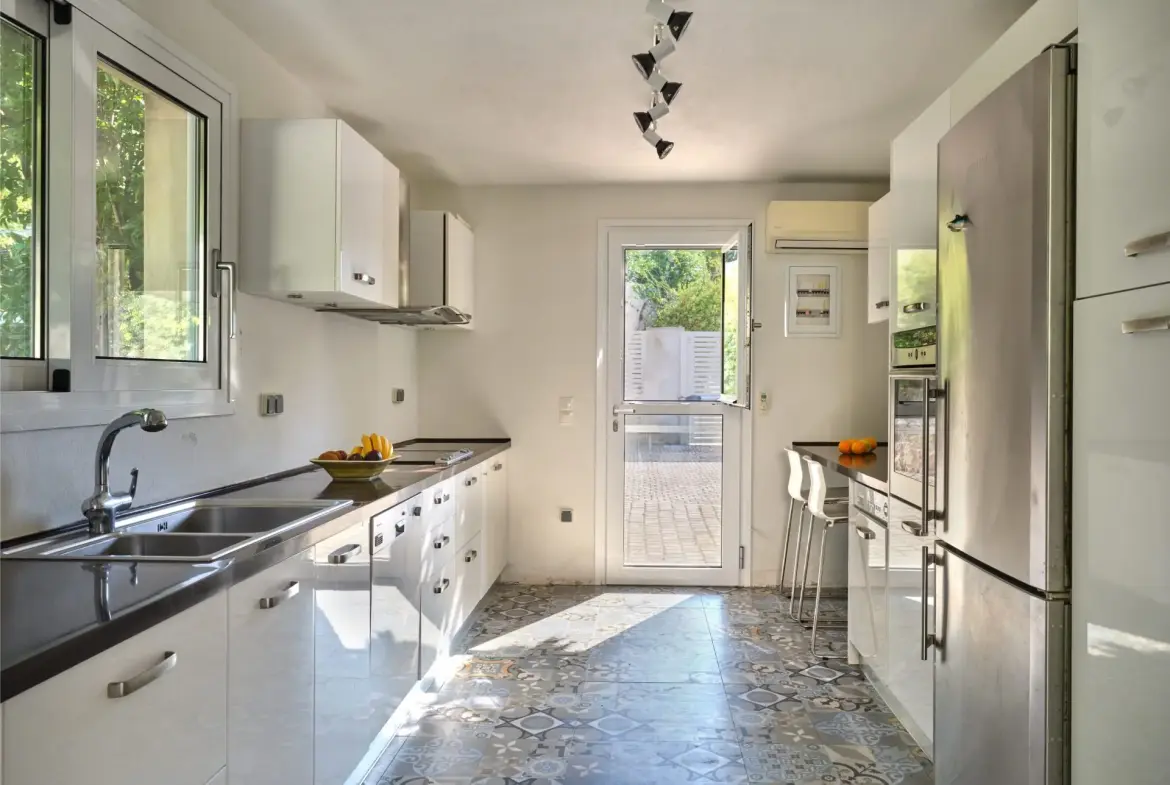 Seaside Vista – House in Skiathos