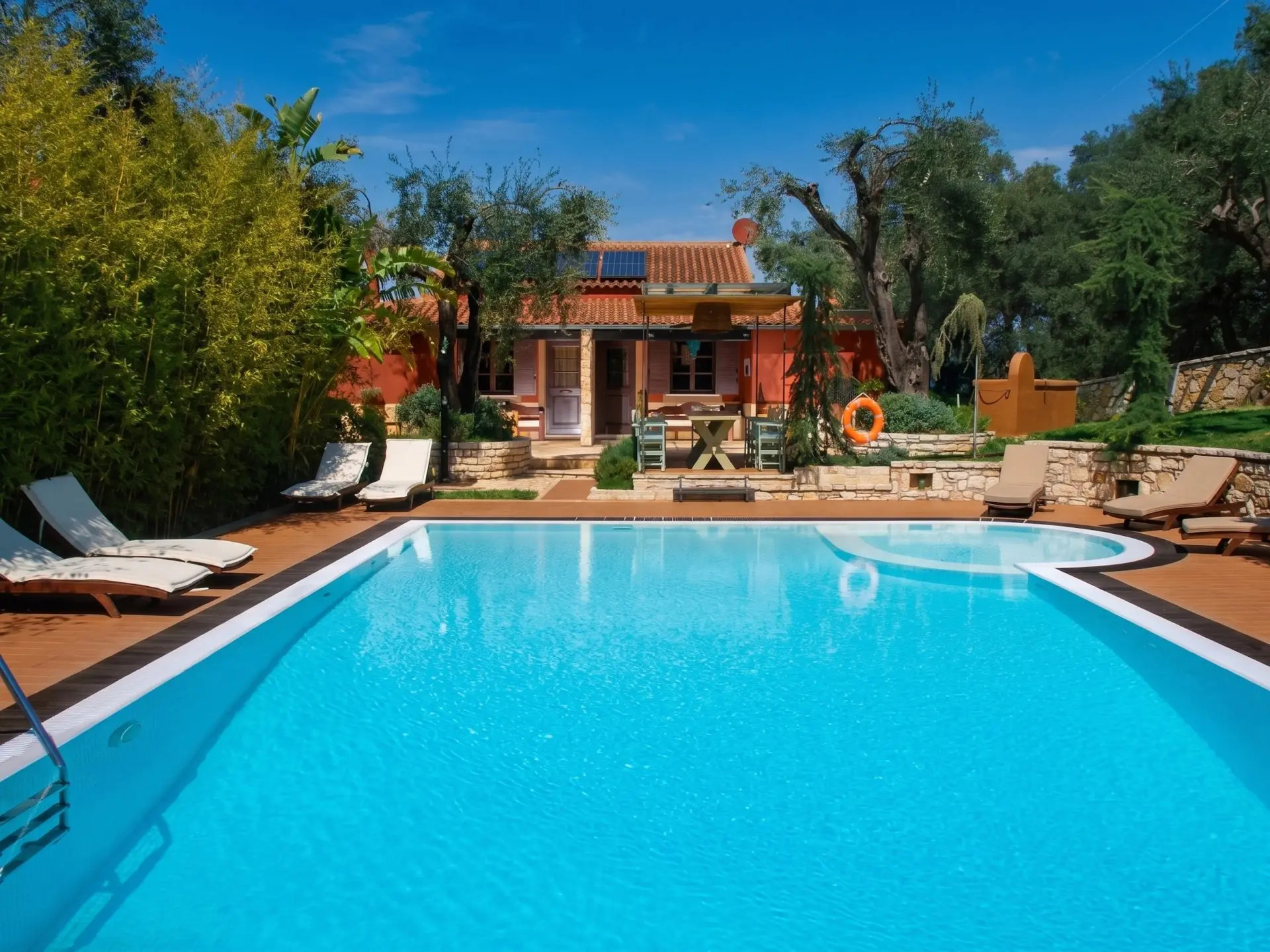 Seelay – House in Corfu