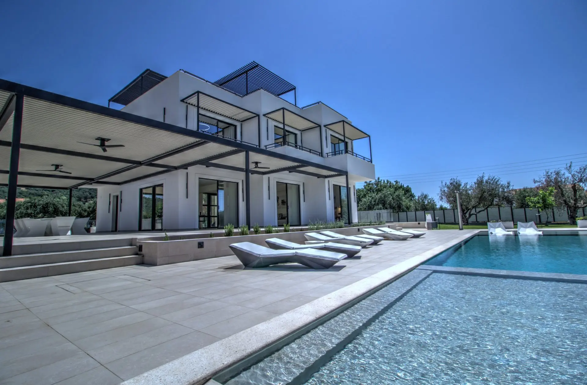 Mistral – House in Corfu