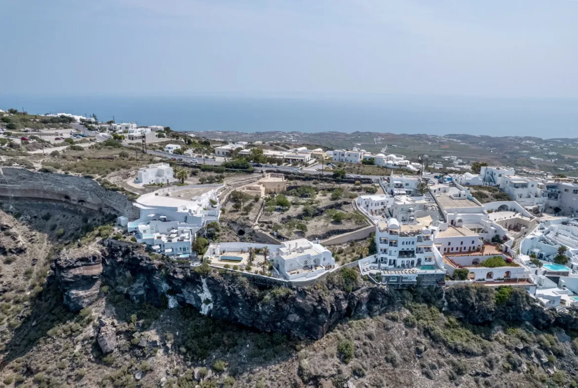 Sonnet – Land in Santorini