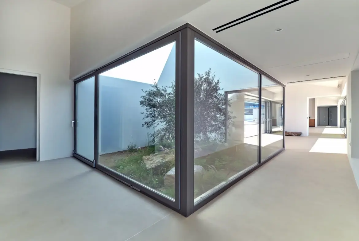 Stemma – House in Syros