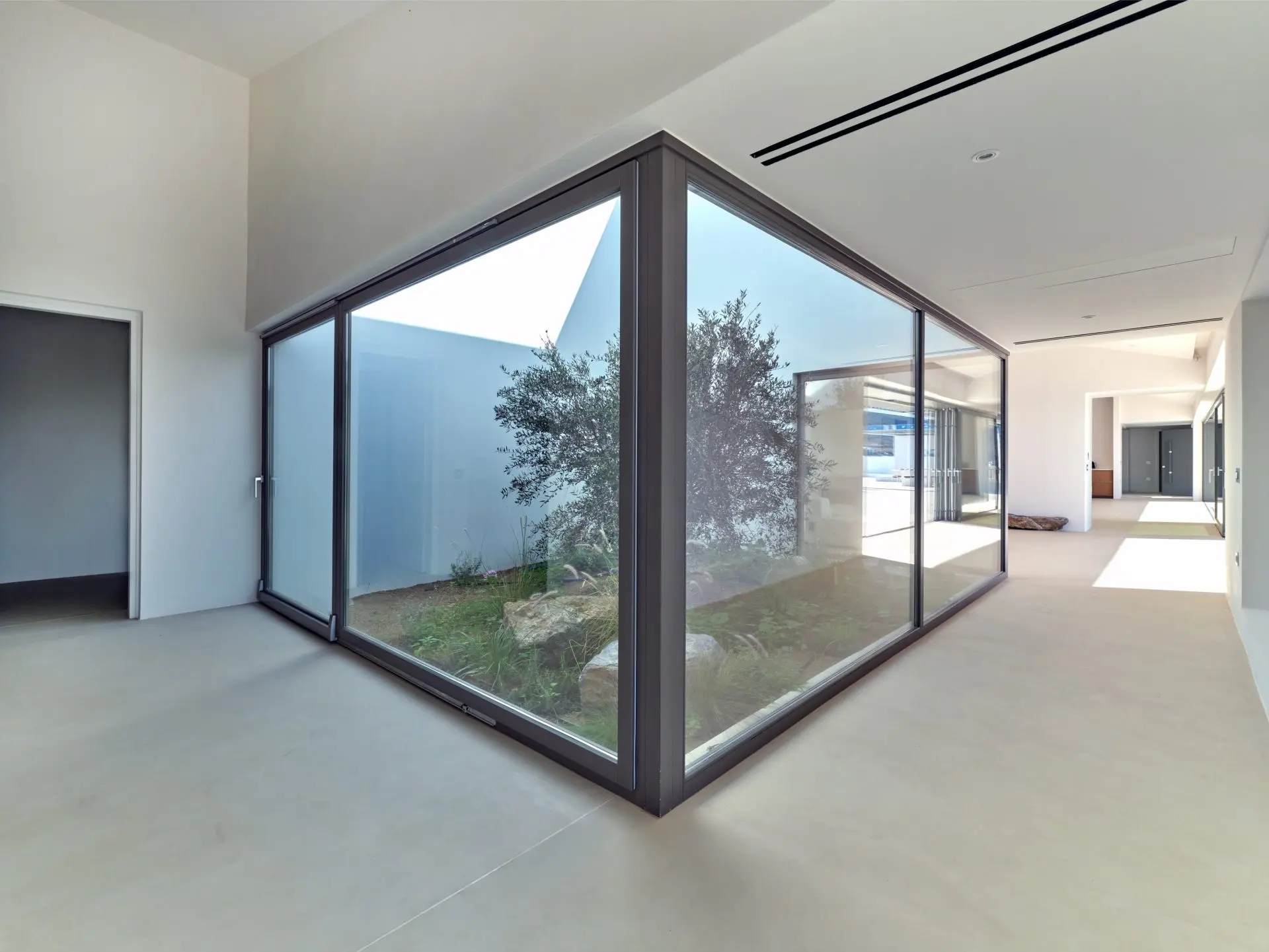 sothebys-greece-stemma-2024-12-20_11-59-48_640524 Stemma – House in Syros