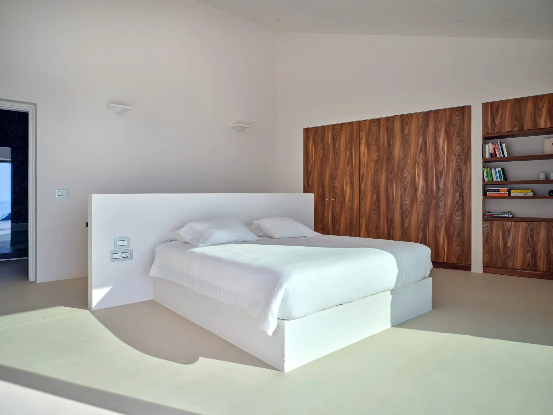 sothebys-greece-stemma-2024-12-20_12-00-03_718375 Stemma – House in Syros