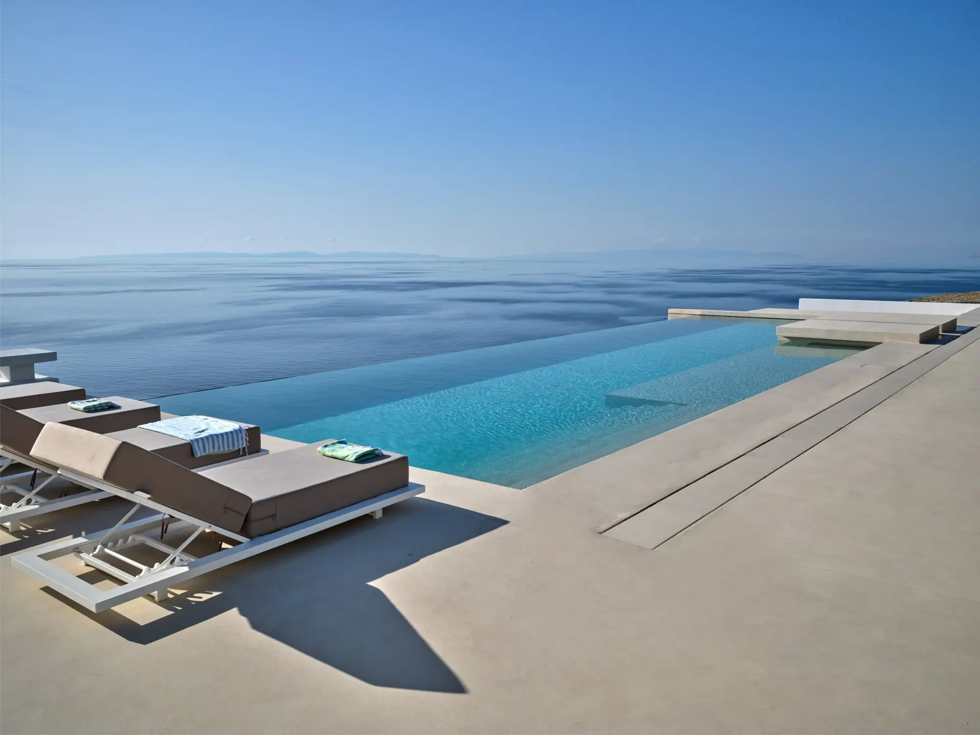 sothebys-greece-stemma-2024-12-20_12-00-13_664756 Stemma – House in Syros