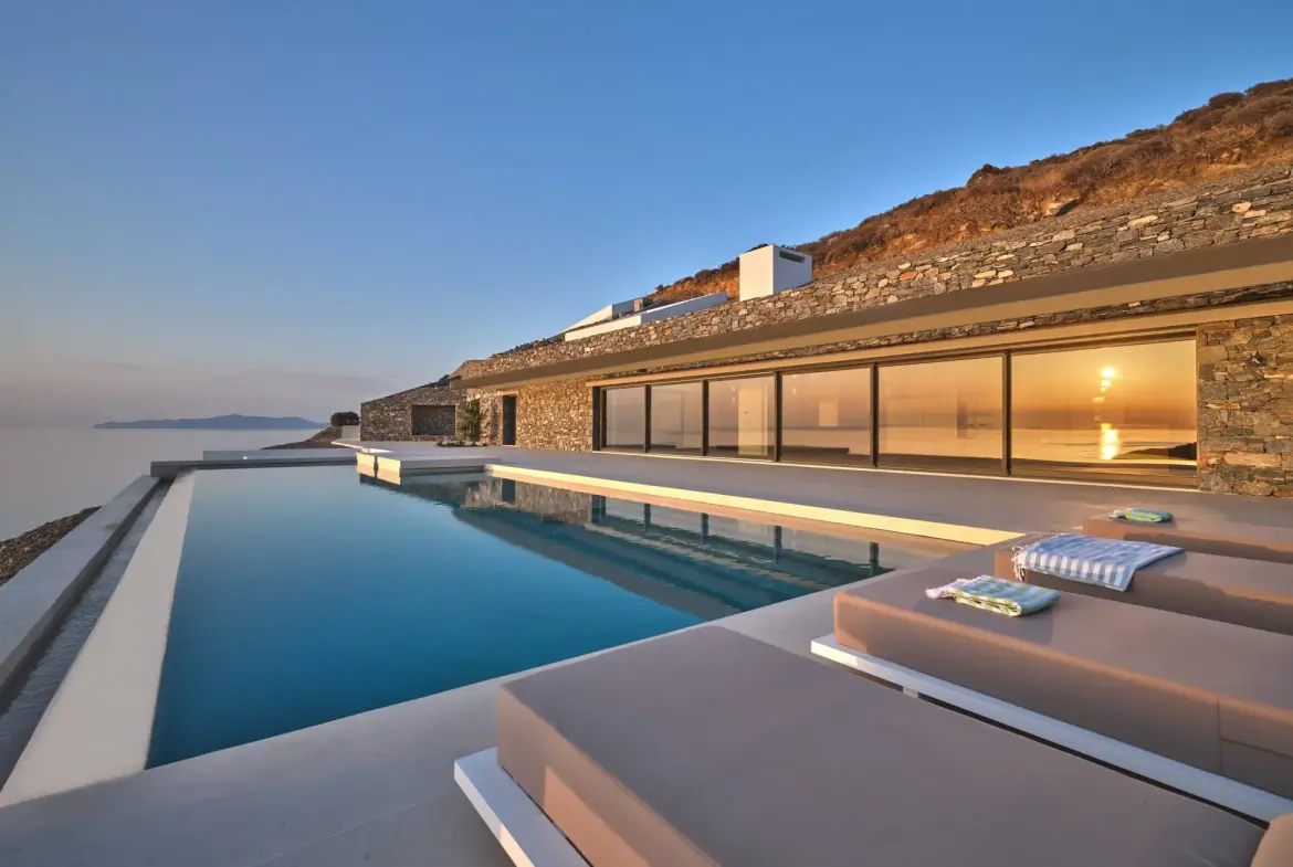 Stemma – House in Syros