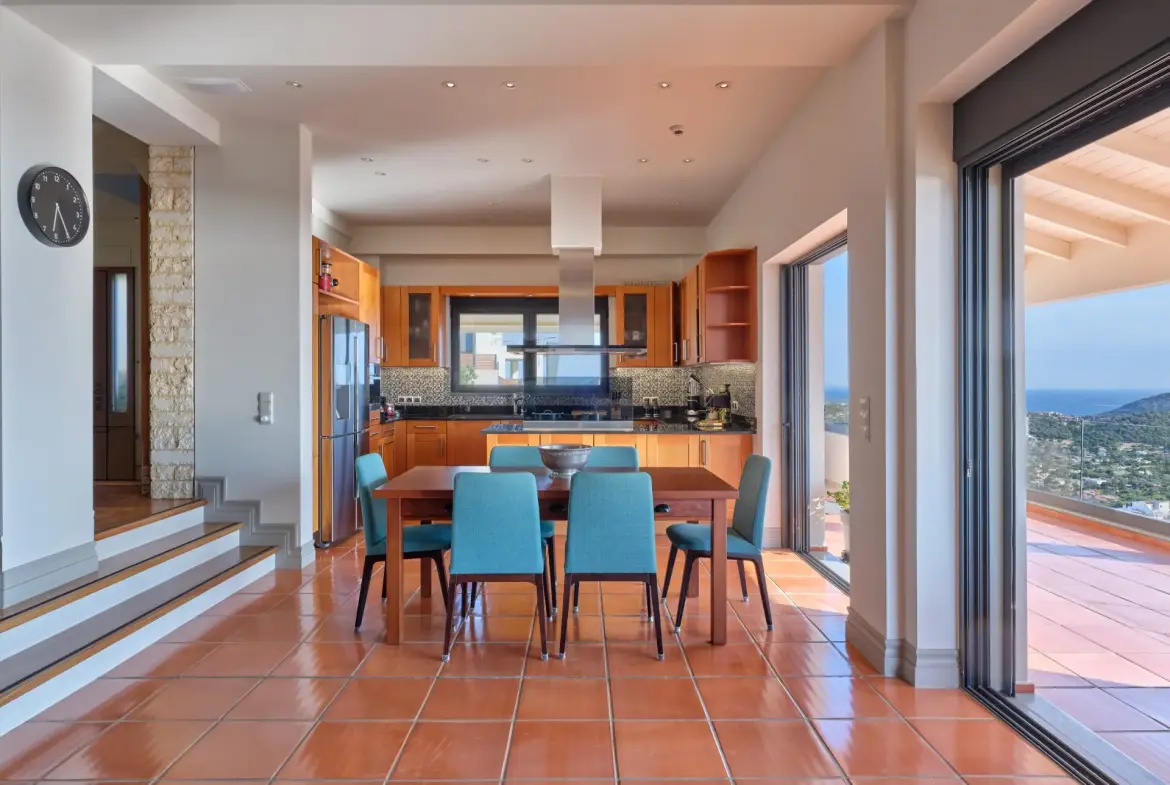 Helora – House in Saronida