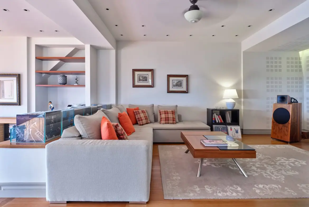 Helora – House in Saronida