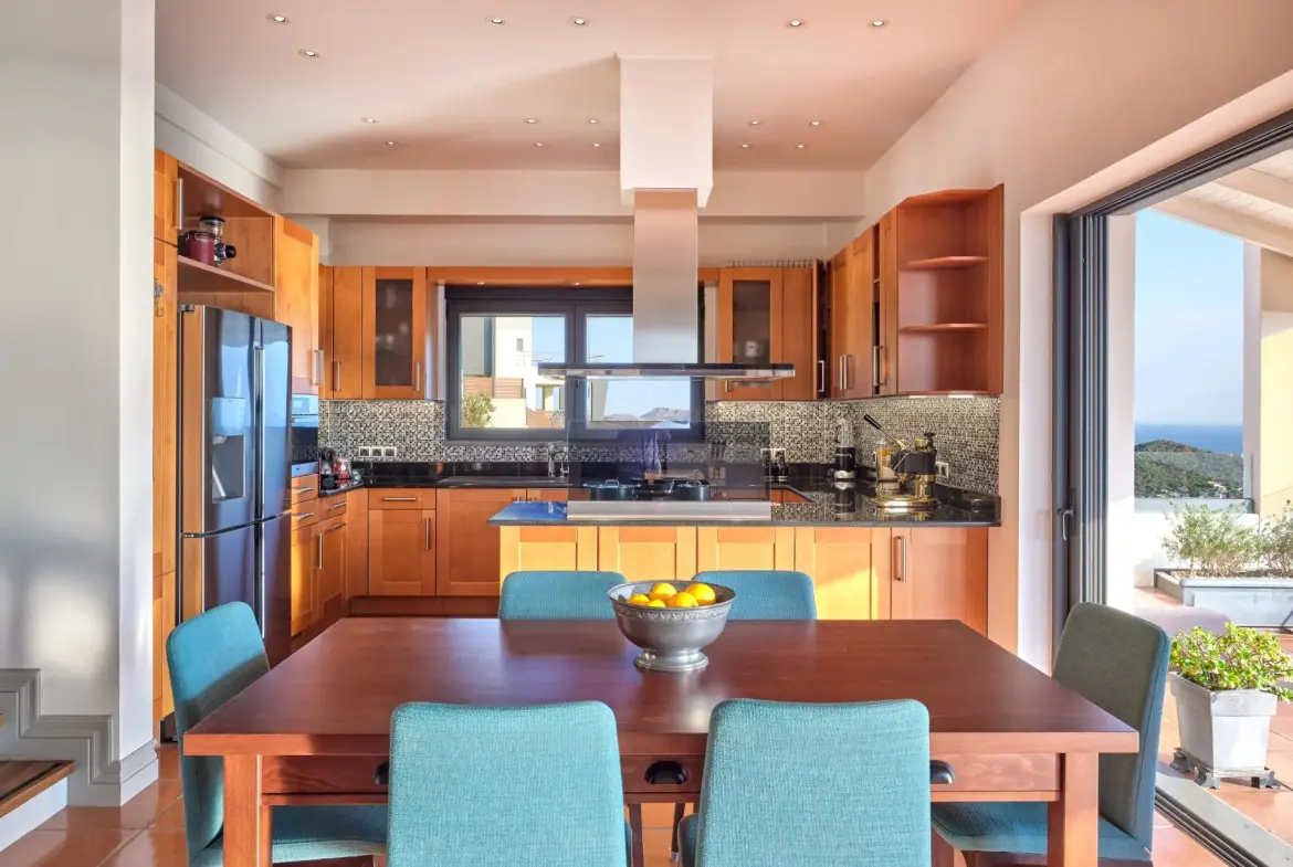 Helora – House in Saronida
