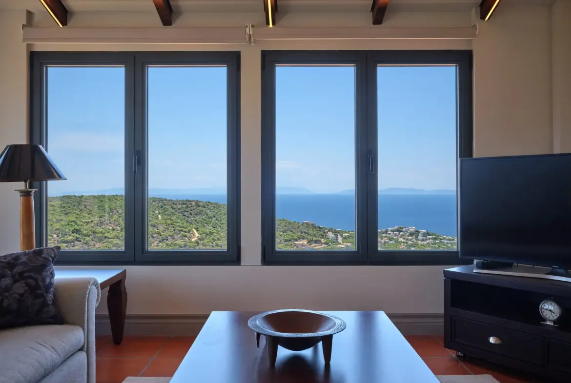 Helora – House in Saronida