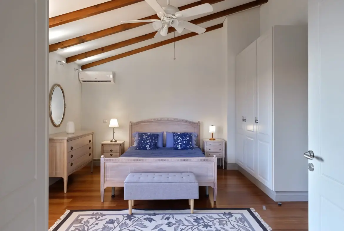 Helora – House in Saronida