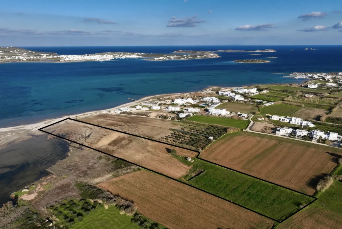 Sunset Coast – Land in Paros