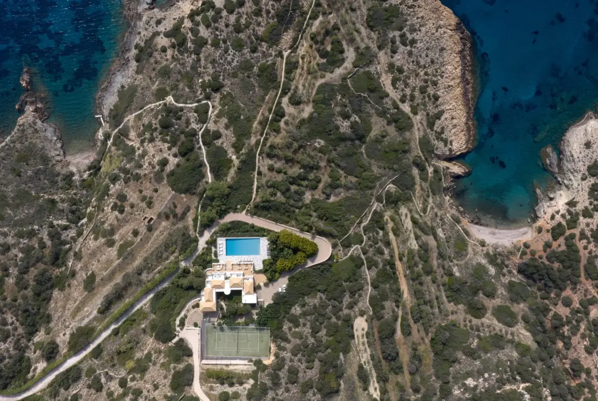 Golden Peninsula – House in Syros