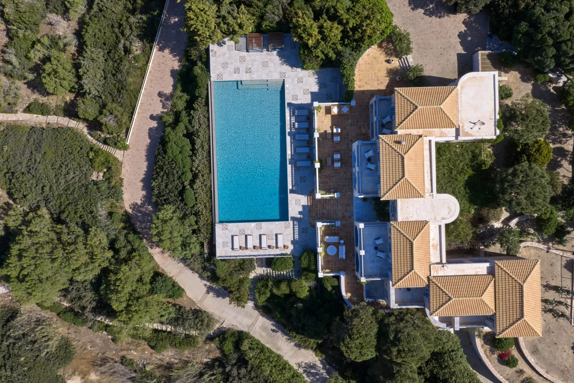 Golden Peninsula – House in Syros