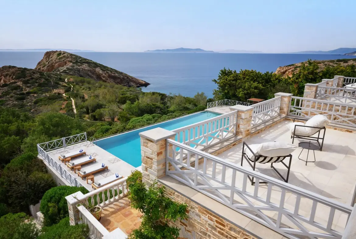 Golden Peninsula – House in Syros