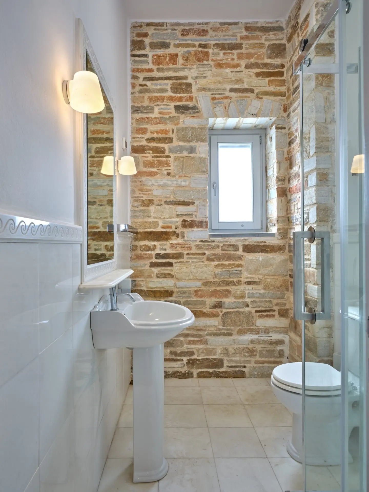 Golden Peninsula – House in Syros