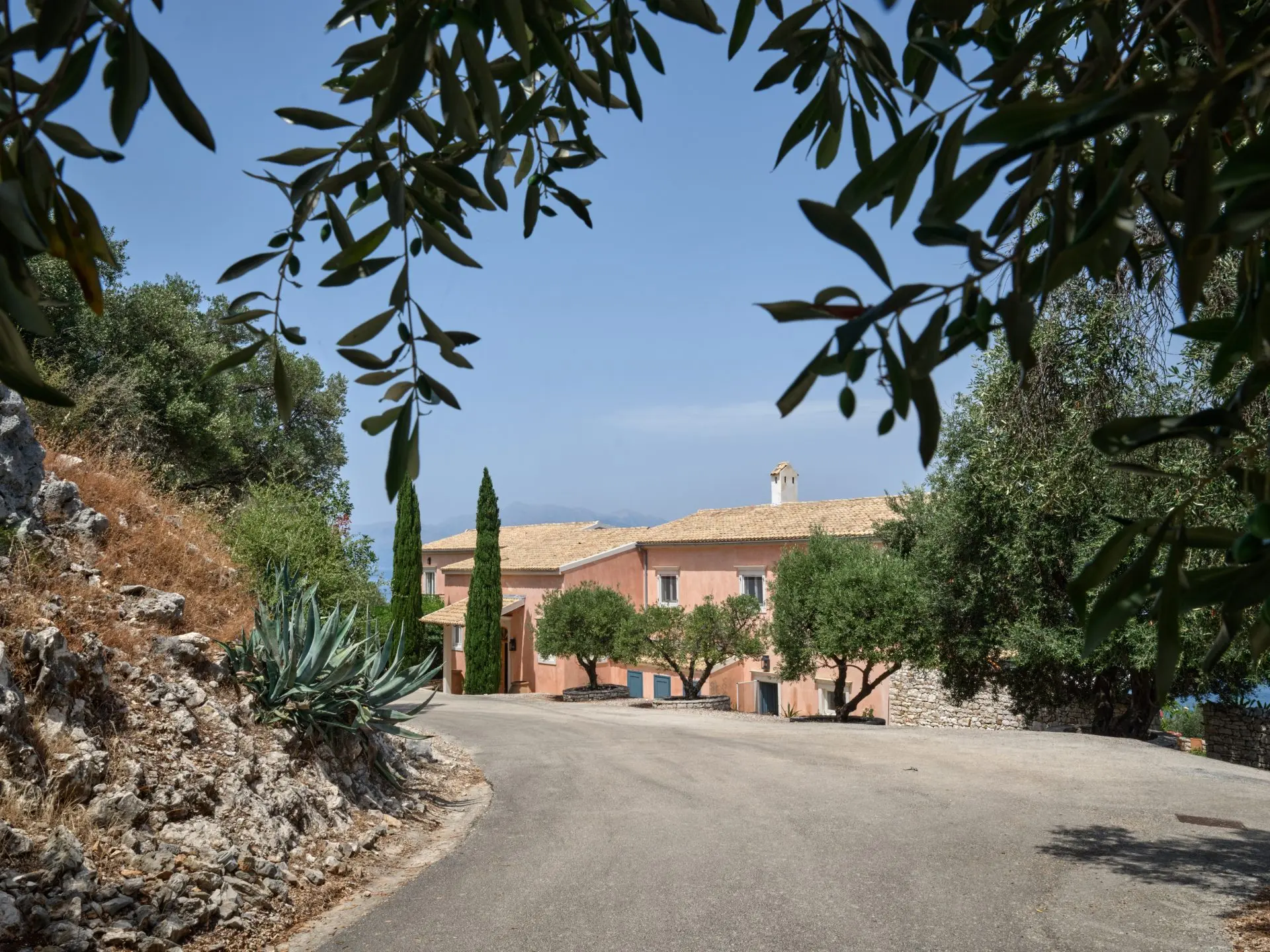 sothebys-greece-the-grand-estate-2026-04-01_15-08-31_280306 Linamia – House in Corfu