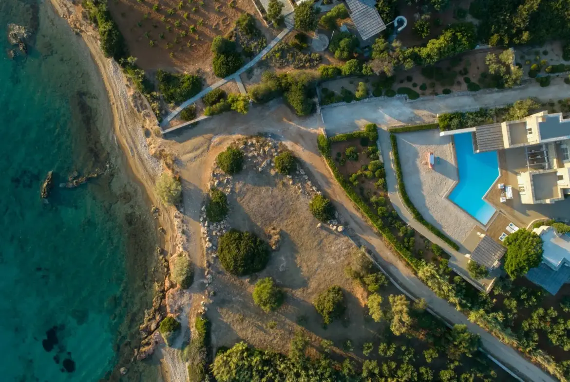 Whispers of the sea – House in Paros