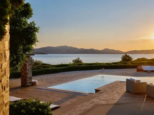 Whispers of the sea – House in Paros