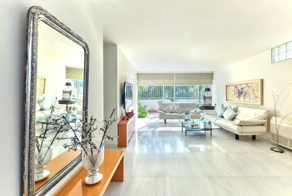 White Lilly – House in Vouliagmeni